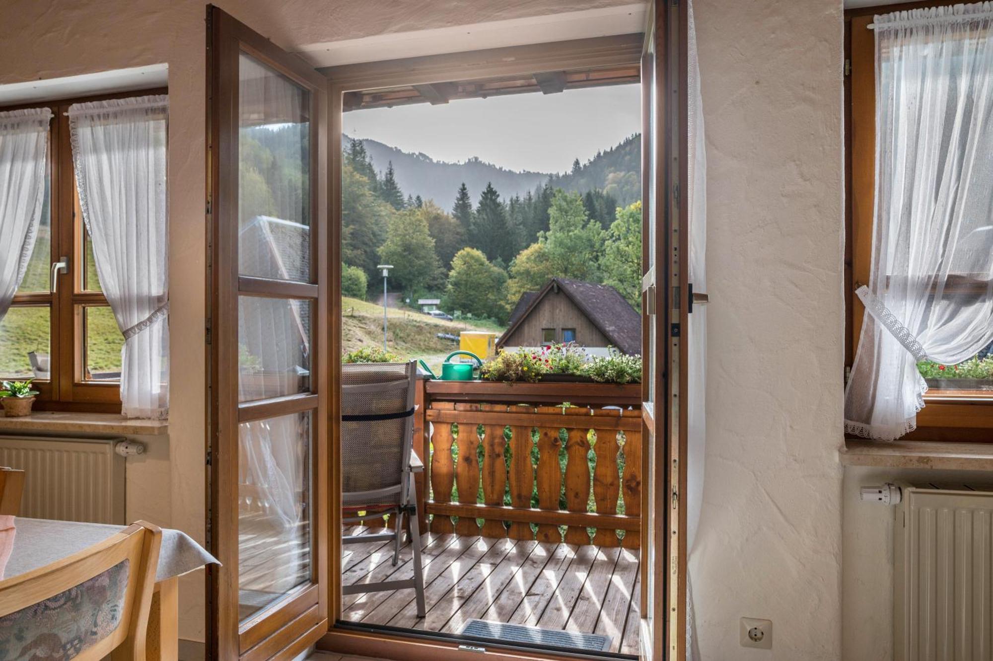 Gasthaus Zur Linde- Napf Oberried Kültér fotó